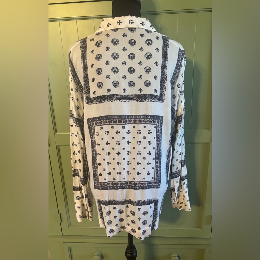 Free People Little Secret Printed Button Front Blouse - White/Navy - Picture 4 of 7